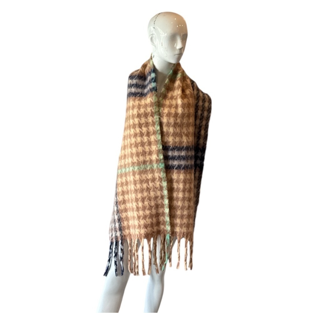 Cozy Tan Multicolored Houndstooth Fringe Blanket Scarf or Wrap Size OS - Picture 4 of 9